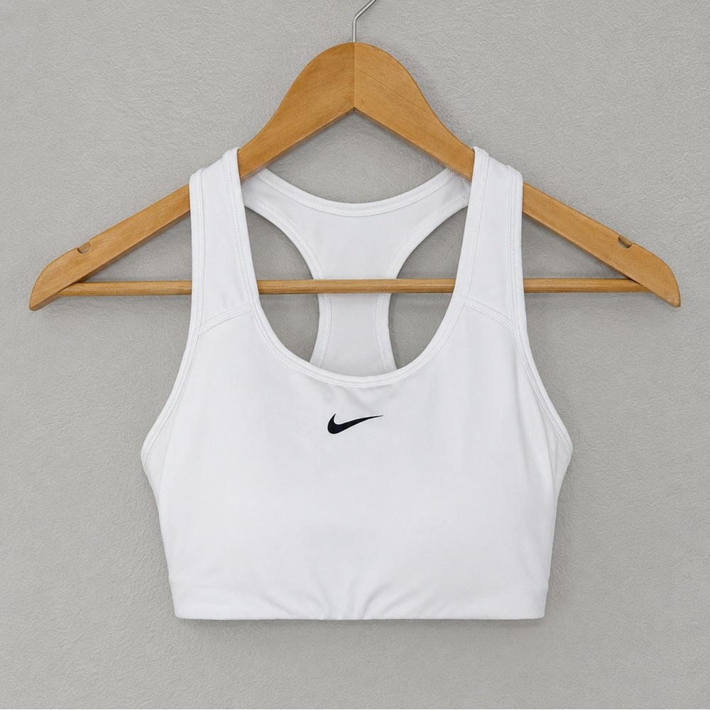 Nike Swoosh Dri-FIT Sports Bra Women’s S White Medium Support Racerback 84239